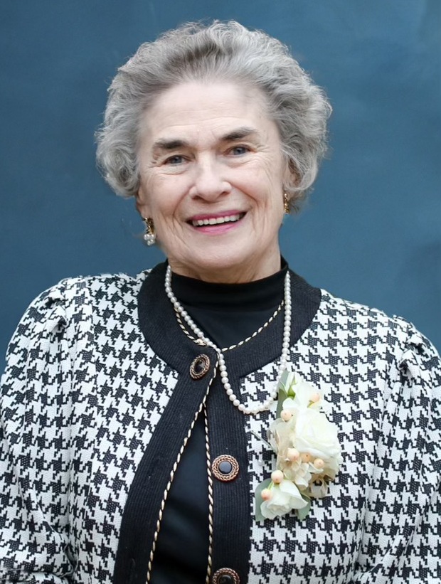 Phyllis "Phyl" Mae Tierney 
